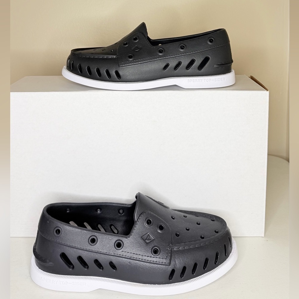 Sperry Black Slip-On Loafers - Picture 1 of 4